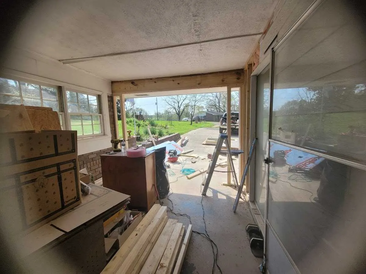 Air movers and dehumidifier for Drying & Dehumidification in Pampa